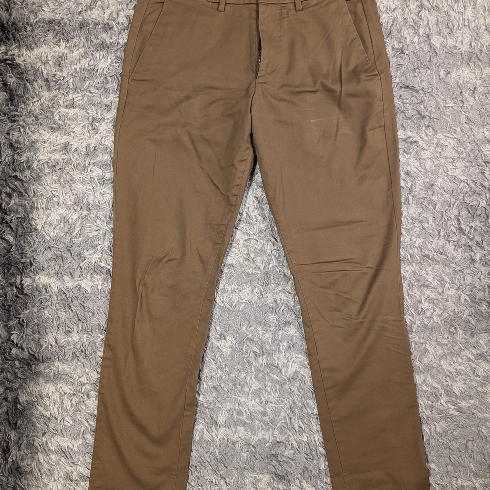 GAP Men's Tan Chinos